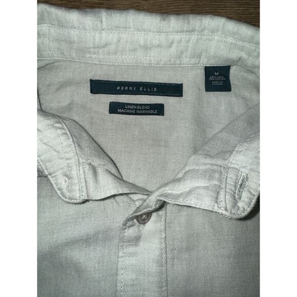 Lot Of 2 Mens Size M Button Up Short Sleeve Shirts. Solid Perry Ellis ITALIA - Picture 3 of 8